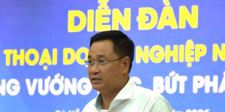 Không để ‘giấy phép con’ cản bước doanh nghiệp