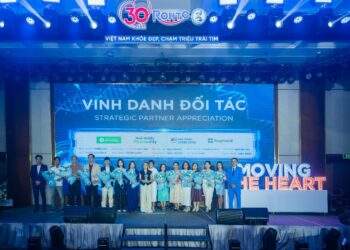 Lễ vinh danh đối tác chiến lược của công ty TNHH Rohto-Mentholatum (Việt Nam). 