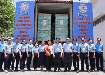 Sanna Khánh Hòa lần đầu xuất khẩu nước giải khát sang Mỹ