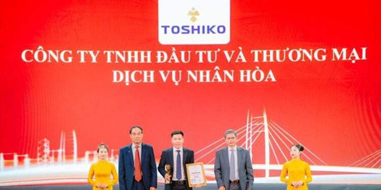 Toshiko được vinh danh tại giải thưởng chất lượng Việt Nam: Điều gì đứng sau?
