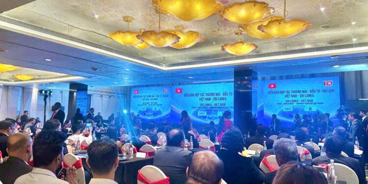 Diễn đàn thu hút hơn 250 đại biểu tham dự.