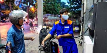 Xăng VN thấp hơn Thái Lan, Campuchia 10.000 đồng/lit
