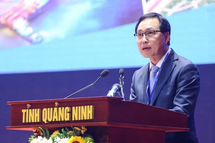 Ông Choi Joo Ho, Tổng giám đốc Samsung Việt Nam phát biểu tại hội nghị sáng 12-2 - Ảnh: B.NGỌC