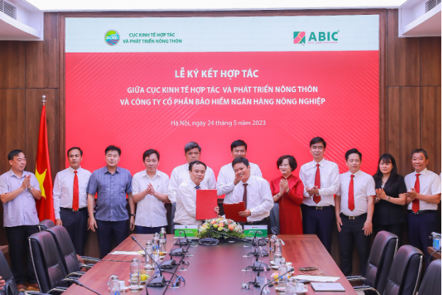 Agribank ký kết hợp tác với Bộ Nông nghiệp và Phát triển nông thôn - Ảnh 4. Agribank ký kết hợp tác với Bộ Nông nghiệp và Phát triển nông thôn - Ảnh 4.