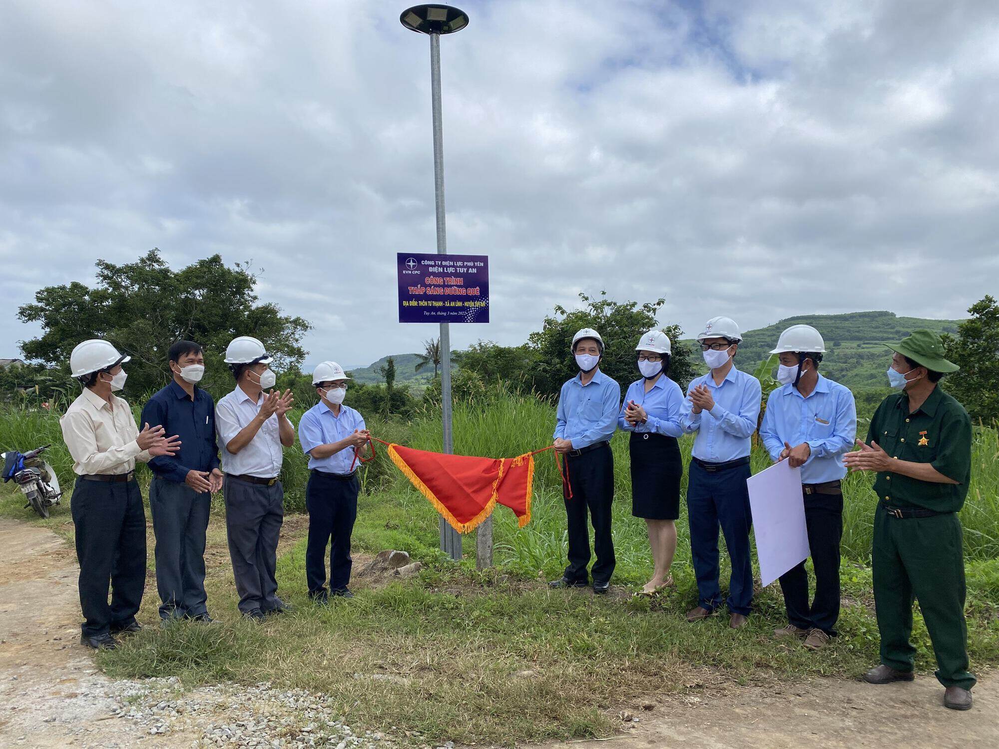 Giờ trái đất 2022: Điện lực miền Trung – Tây Nguyên tiết kiệm được 40.720kWh - Ảnh 3. Giờ trái đất 2022: Điện lực miền Trung – Tây Nguyên tiết kiệm được 40.720kWh - Ảnh 3.