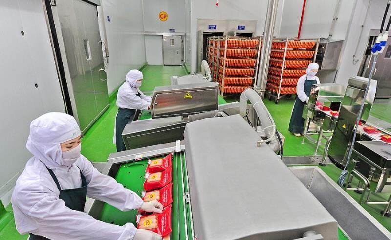 Nhiều doanh nghiệp điều chỉnh phụ tải để tiết kiệm điện - Ảnh 3. Nhiều doanh nghiệp điều chỉnh phụ tải để tiết kiệm điện - Ảnh 3.