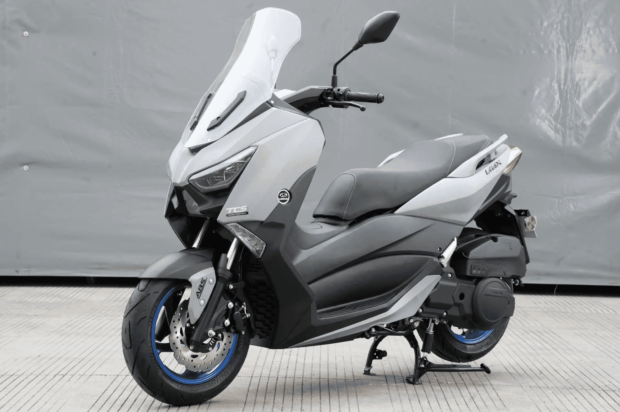 Xe tay ga Trung Quốc giá gần 50 triệu đồng, thiết kế y hệt Yamaha XMAX 250 - Ảnh 1. Xe tay ga Trung Quốc giá gần 50 triệu đồng, thiết kế y hệt Yamaha XMAX 250 - Ảnh 1.
