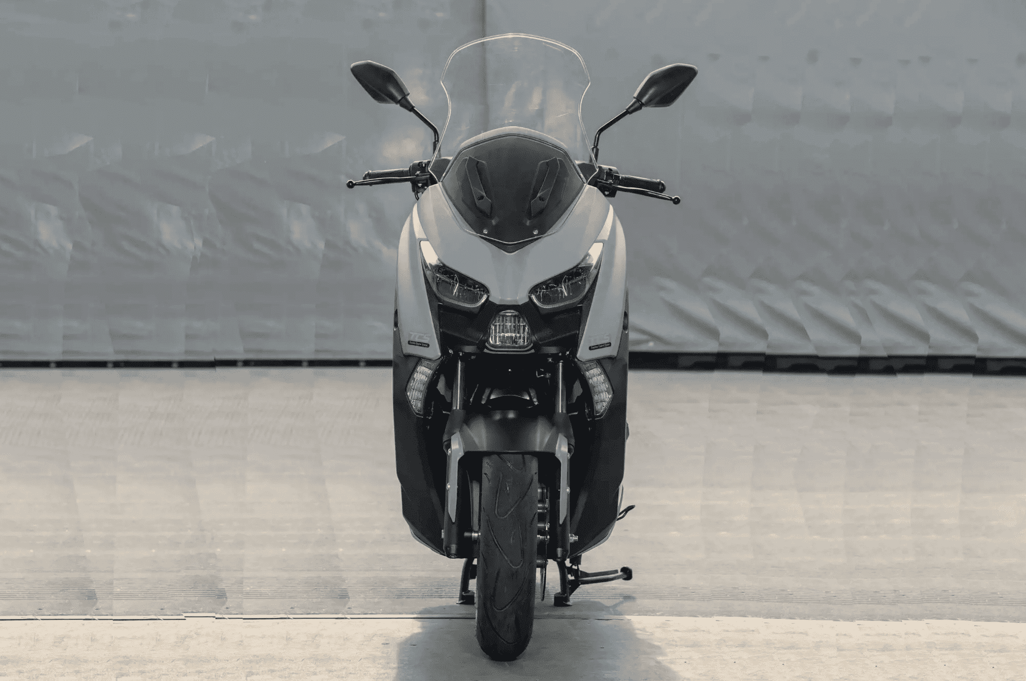 Xe tay ga Trung Quốc giá gần 50 triệu đồng, thiết kế y hệt Yamaha XMAX 250 - Ảnh 2. Xe tay ga Trung Quốc giá gần 50 triệu đồng, thiết kế y hệt Yamaha XMAX 250 - Ảnh 2.